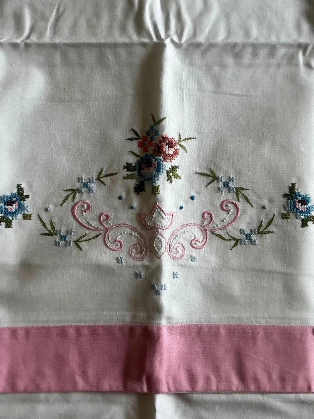 8 Vintage 100% Cotton White Floral Embroidered pillowcases